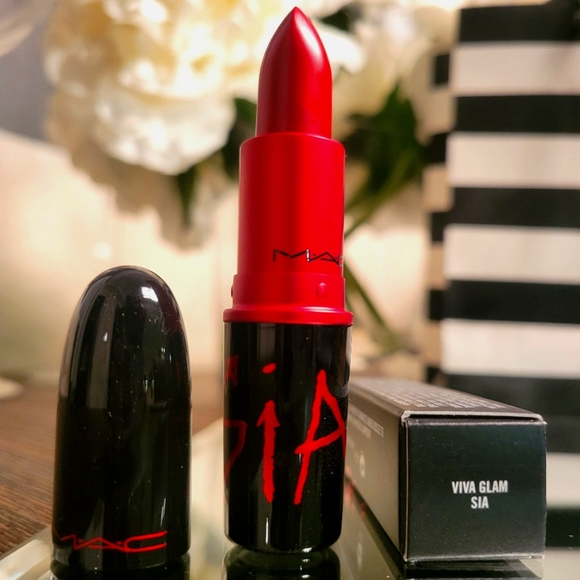 MAC Lipstick - Viva Glam Sia - Picture 2 of 2